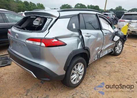 2023 Toyota Corolla Cross Le z USA, uszkodzony, nr VIN 7MUCAAAG5PV041782